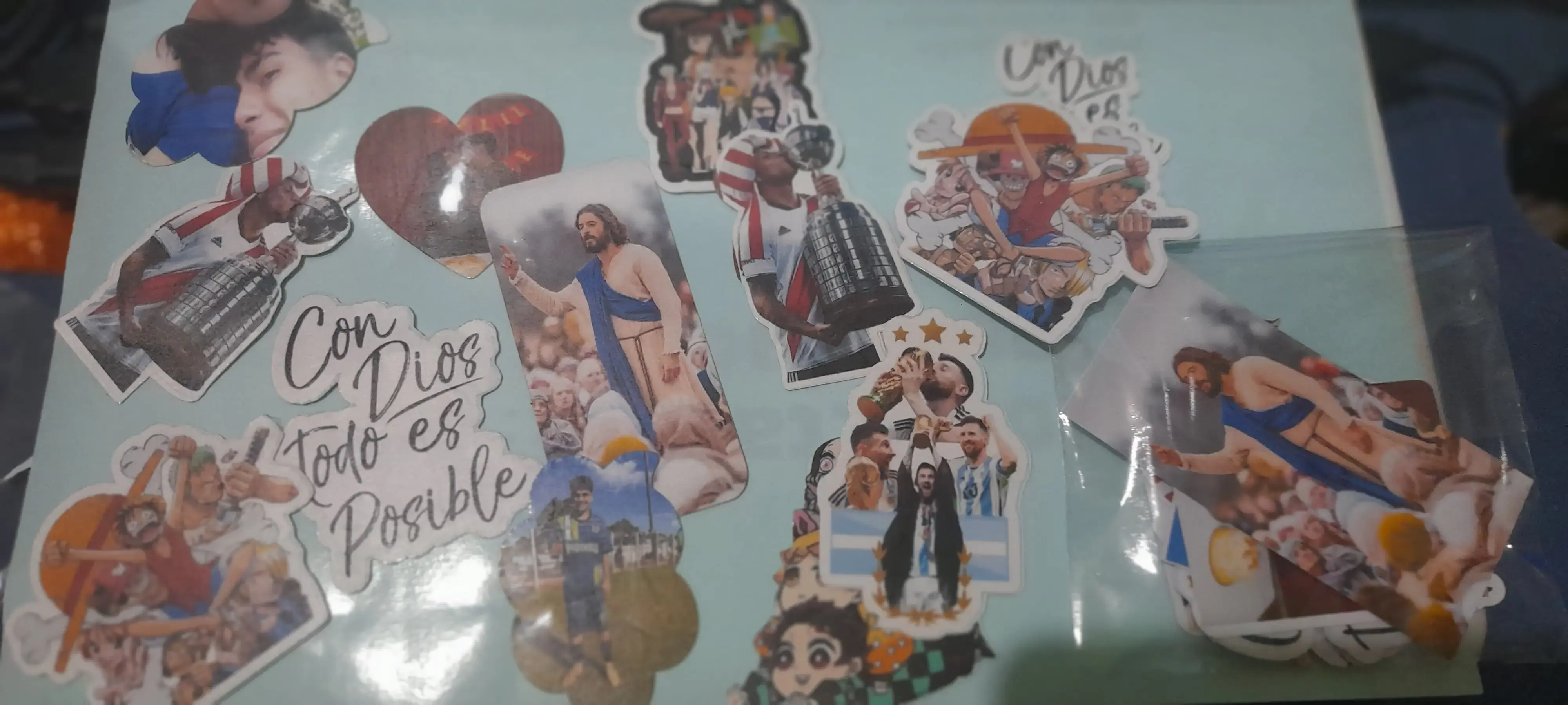 Stickers, targetas, invitaciones y mucho más...